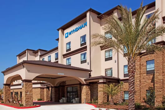 Wyndham-Lake-Charles-hotel-in-new-orleans